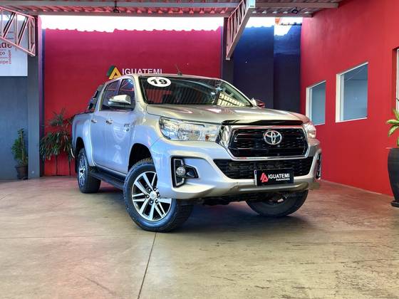 TOYOTA HILUX 2.7 SRV 4X2 CD 16V FLEX 4P AUTOMÁTICO TOYOTA HILUX 2.7 SRV 4X2 CD 16V FLEX 4P AUTOMÁTICO